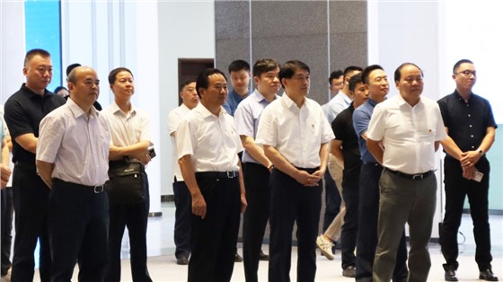 長沙市委常委、市委組織部部長張宏益一行調(diào)研國家網(wǎng)絡(luò)安全產(chǎn)業(yè)園區(qū)（長沙），并參觀我司布展的園區(qū)展示推廣中心項目